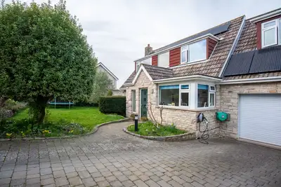 Family-sized house 5 minutes away from the beach