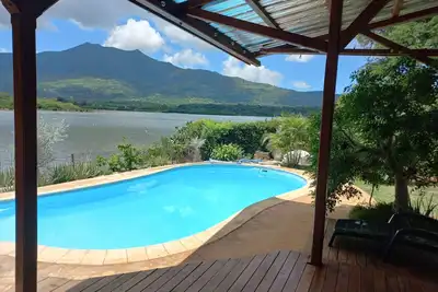 Image de En front de mer Maison avec piscine sur Ilot Fortier