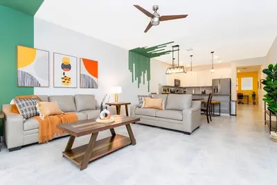Image de 3 Bedrooms, 2 bathrooms Condo