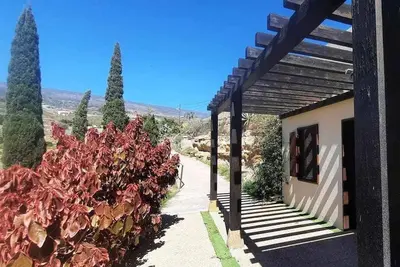 Image de 1-bedroom house with pool and views