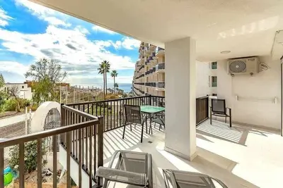 Image de Moderno apartamento en el Parque Royal I