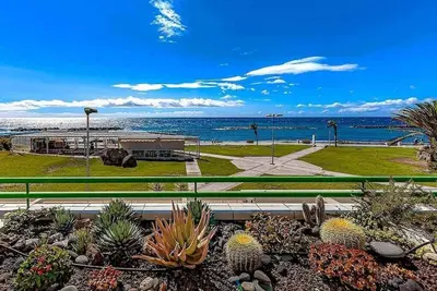 Image de Apartment in Altamira complex with direct sea view