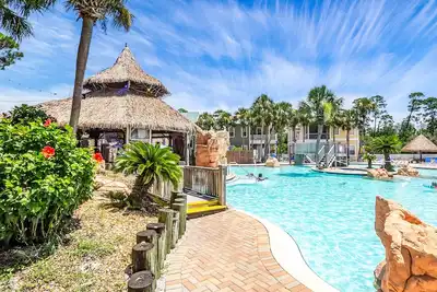 Image de Tranquil Seaside Escape: Resort Condo Oasis with Poolside Tiki Bar