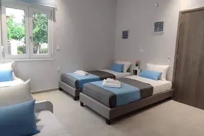 Image de Luxury Villa with jacuzzi, 50 meters from Kato. . .