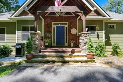 Image de Chiefs Cove-Lakefront- 2 Master suites