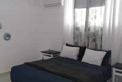 Image de beachfront apartment, 2nd level