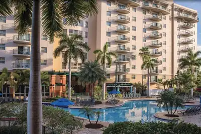 Image de Resort Managed 2 Br -Sleeps 8 at Wyndham Palm Aire -Pools, Free Beach Shuttle!