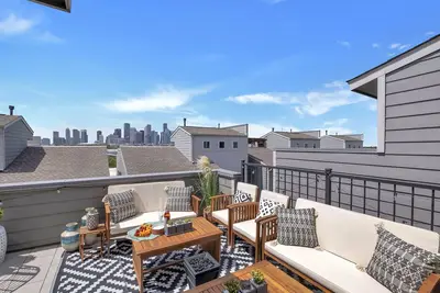 Image de Eado Rooftop • Yard • Astros Stadium • Downtown Houston