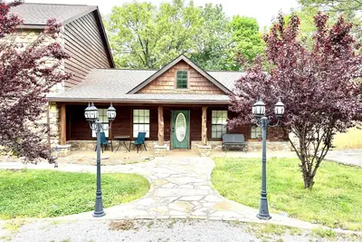 Image de The Gathering Place! 806 Massey Ave. New Nightly Rental