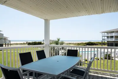 Image de Endless Summer: Oceanfront Condo with Community Pool, Picnic Area
