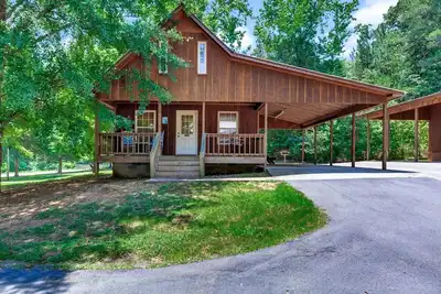 Image de Cabin #1 Fisherman's Landing \/ Rustic Cabin w\/ Covered Boat Shelter Sleeps 5