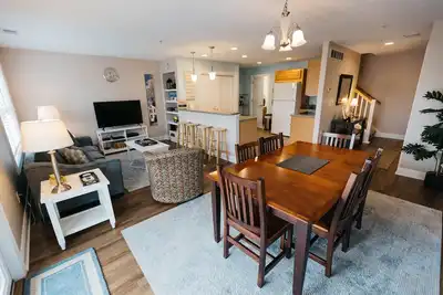 Image de Traverse City condo Near town, beaches and parks!