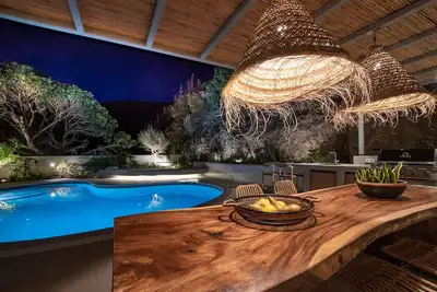 Image de An ideal escape destination on the Athenian Riviera