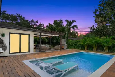 Image de 5 Star Luxury Getaway Heated Pool & Outdoor Fireplace