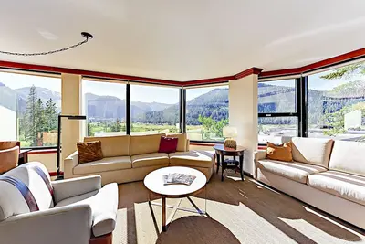 Image de Resort at Squaw Creek corner unit with sweeping valley views