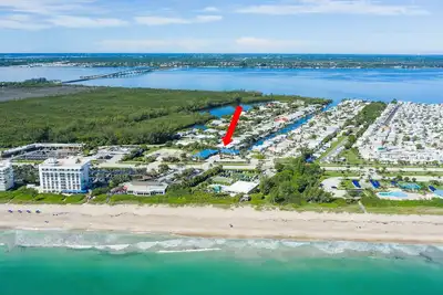 Image de Luxury Beach Escape - Newly Renovated, Waterfront, & private dock!