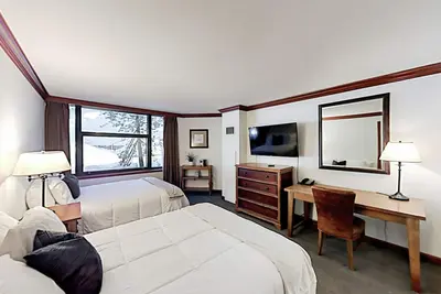 Image de Ski-in/ski-out third-floor studio with free WiFi & access to resort amenities