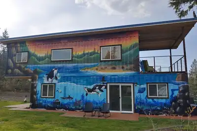 Image de Modern container cabin on 13 acre country estate