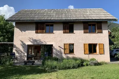 Image de Maison pour familles et groupes