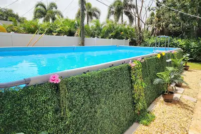Image de Pool & HotTub & Bbq grill 3 Bedroom House 5 mins from Beach & Delray Downtown