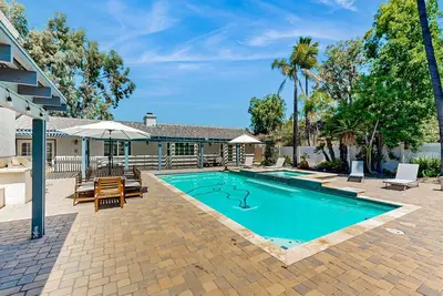 Image de Casa Verde - Villa with private pool, spa, game room & home theater