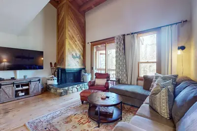 Image de Northstar condo with pool, hot tub, & sauna access - near village