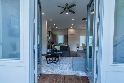 Image de New! Contemporary Houston Retreat. 1. 8 miles to Dwnt
