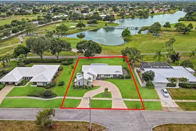 Image de Beautiful 3 Bed, 2 Bath Golf Course Home