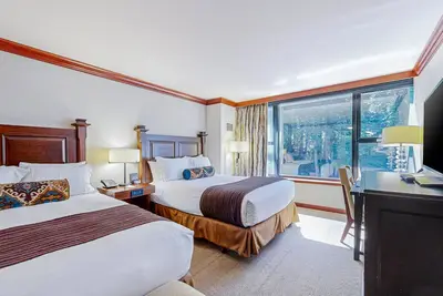 Image de Everline Resort & Spa studio - ski-in/ski-out, pools, hot tubs, & full spa