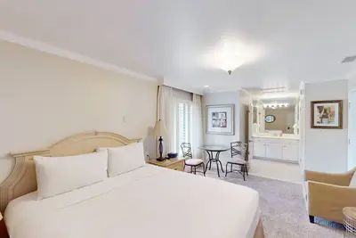 Image de 2nd-Story Studio Within Silverado - Walk to Pool & Resort Amenities