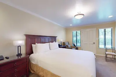 Image de Luxury Studio Within Silverado - Steps to Pool & Close to Wineries