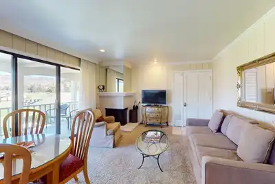 Image de Quiet Top-Floor Unit | Private Balcony with Golf Course Views | On-Site Pool