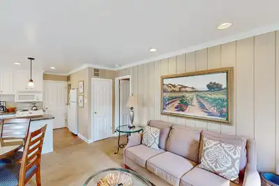 Image de Remodeled Silverado Home w/ Fireplace - Romantic Napa Valley Retreat