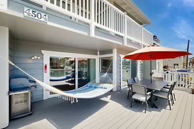Image de Harborside home in Oxnard with short walk to beach - bring your boat