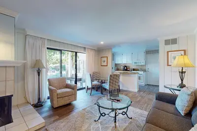 Image de Silverado Gem | Full Kitchen, Fireplace & 2 Patios | Pool & On-Site Dining