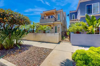 Image de Westwood House on the coast with ocean-view rooftop balcony & fireplace