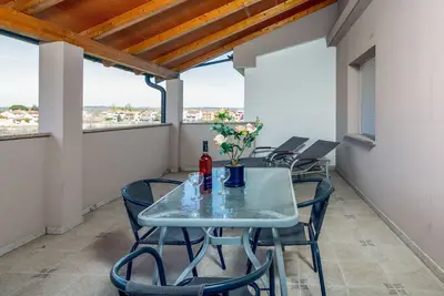 Image de Appartement d'une chambre avec la terrasse Valbandon, Fazana (A-19511-b)