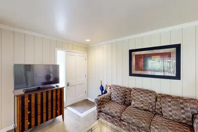 Image de Deluxe Napa Getaway - Walk to Pool & Shops