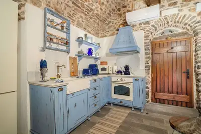 Image de Byzantine Home in the Castle
