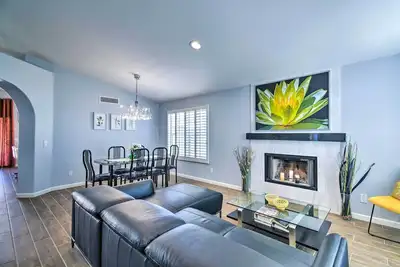 Image de Private Patio, Gas Grill: Stylish Phoenix Home!