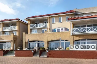 Image de Spacious, luxuriously furnished apartment with beautiful view on the port of Port Zelande, near the Noordzee and on the Grevelingenmeer.