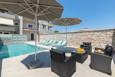 Image de Artemis PoolFront Suite