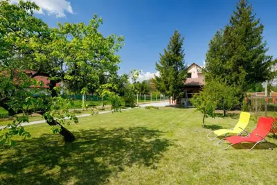 Image de Pear Trees by Interhome