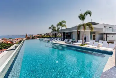 Image de Super Studio! Amazing Avida! King Bed 1 Bath 209