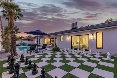 Image de The Kingsley|Custom|Heated Pool|Chef Kitchen|Chess