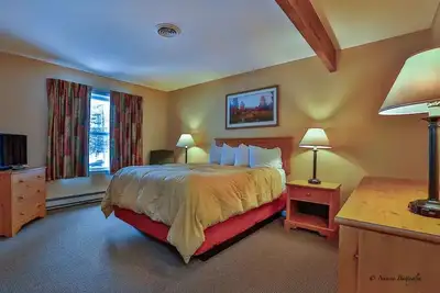 Image de Lake Placid Townhome - Walking distance to Main Street!