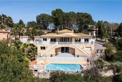 Image de Beautiful Villa surrounded by nature