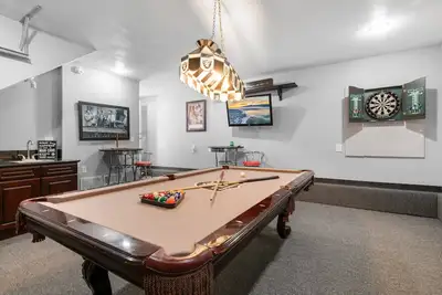 Image de Sunset Chalet - Hot Tob, Game Room, Pool Table, Arcade Games