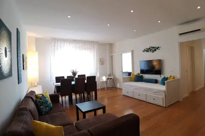 Image de Convenient Family apt. with Private Parking and free WiFi