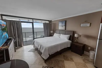 Image de Heated Indoor Pools, Remodel Oceanfront King bed!